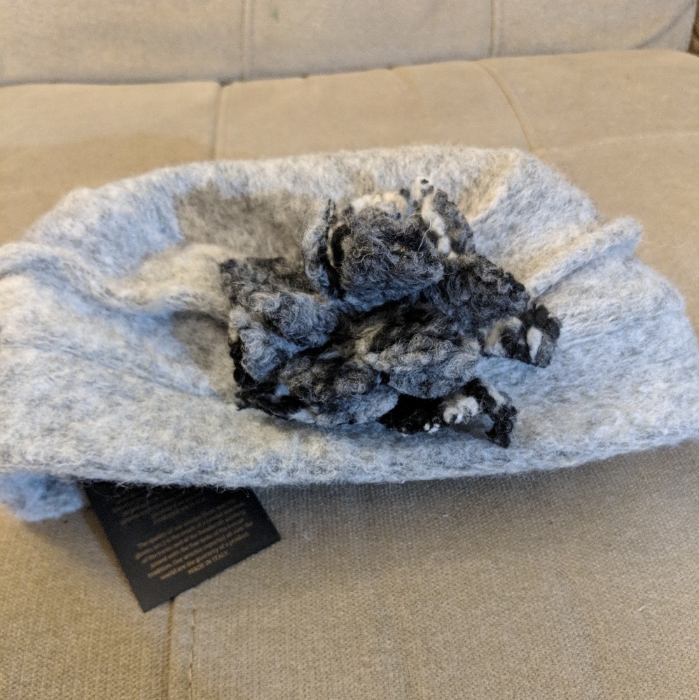 New with tags: La Fenice wool hat